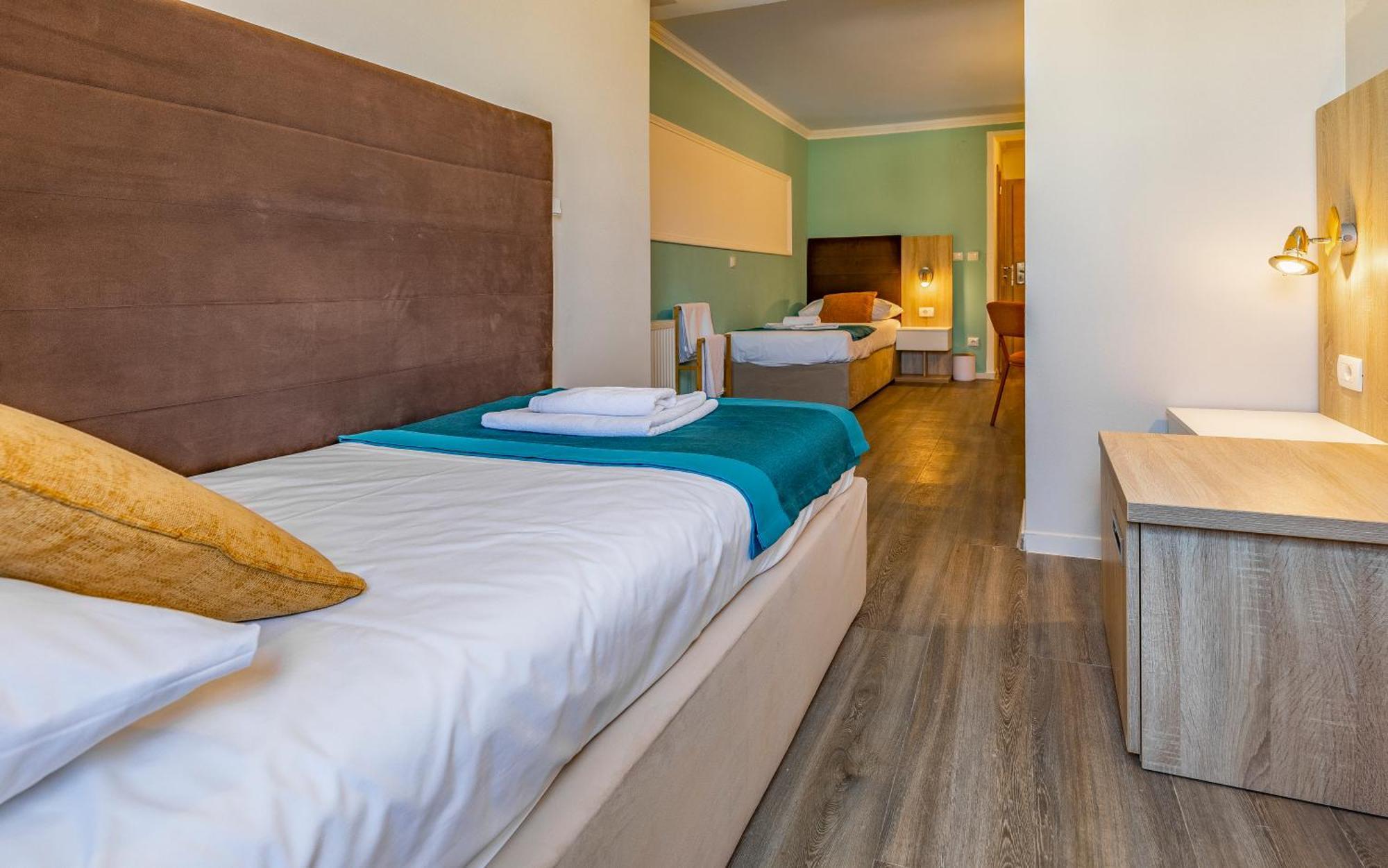 Hotel Koral 메덜린 외부 사진