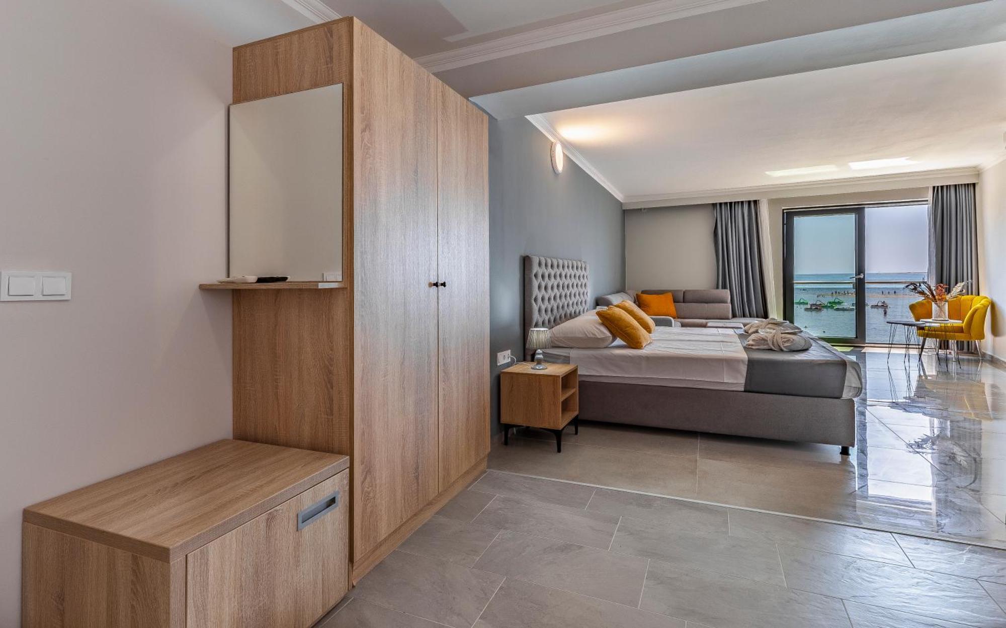 Hotel Koral 메덜린 외부 사진