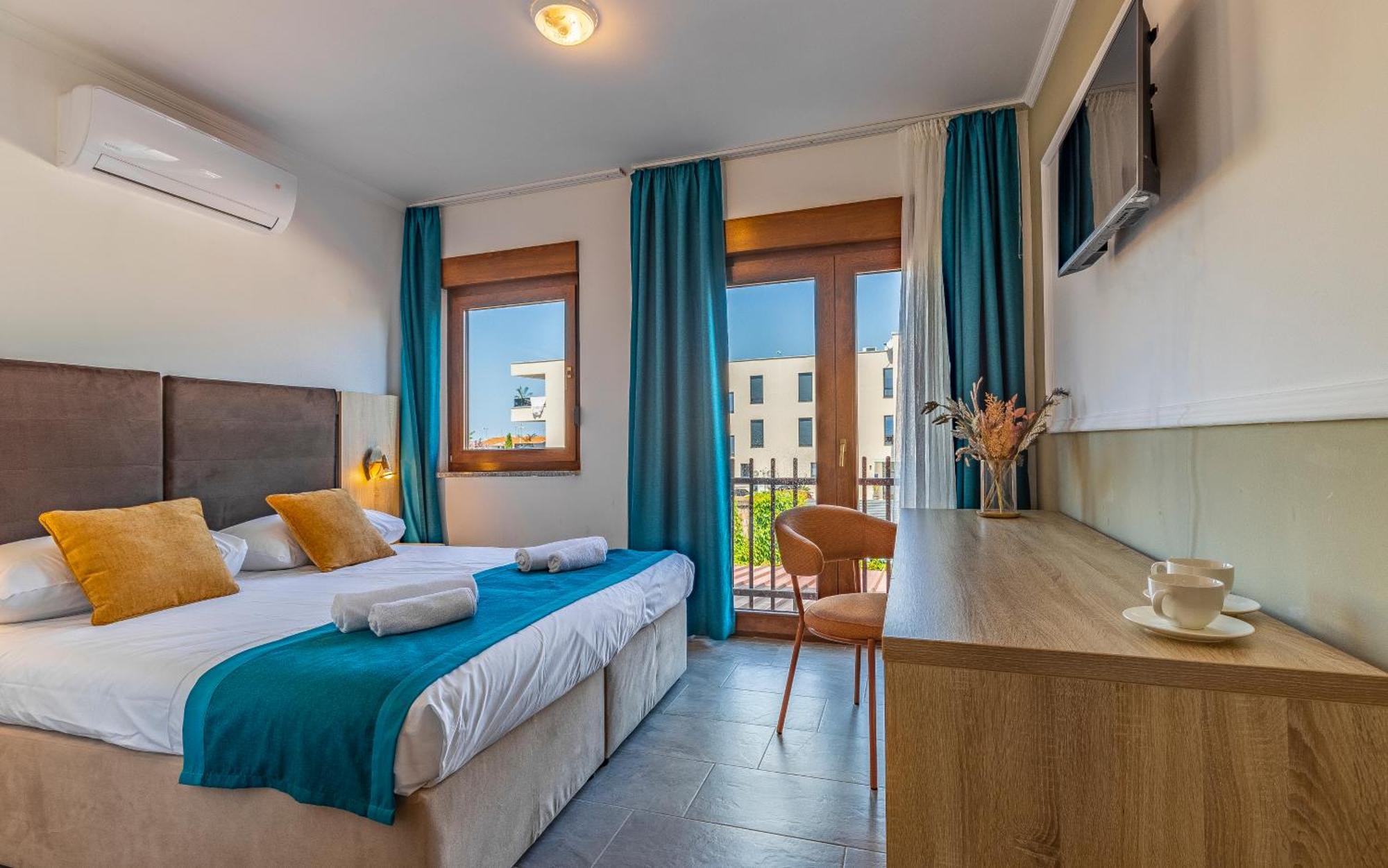 Hotel Koral 메덜린 외부 사진