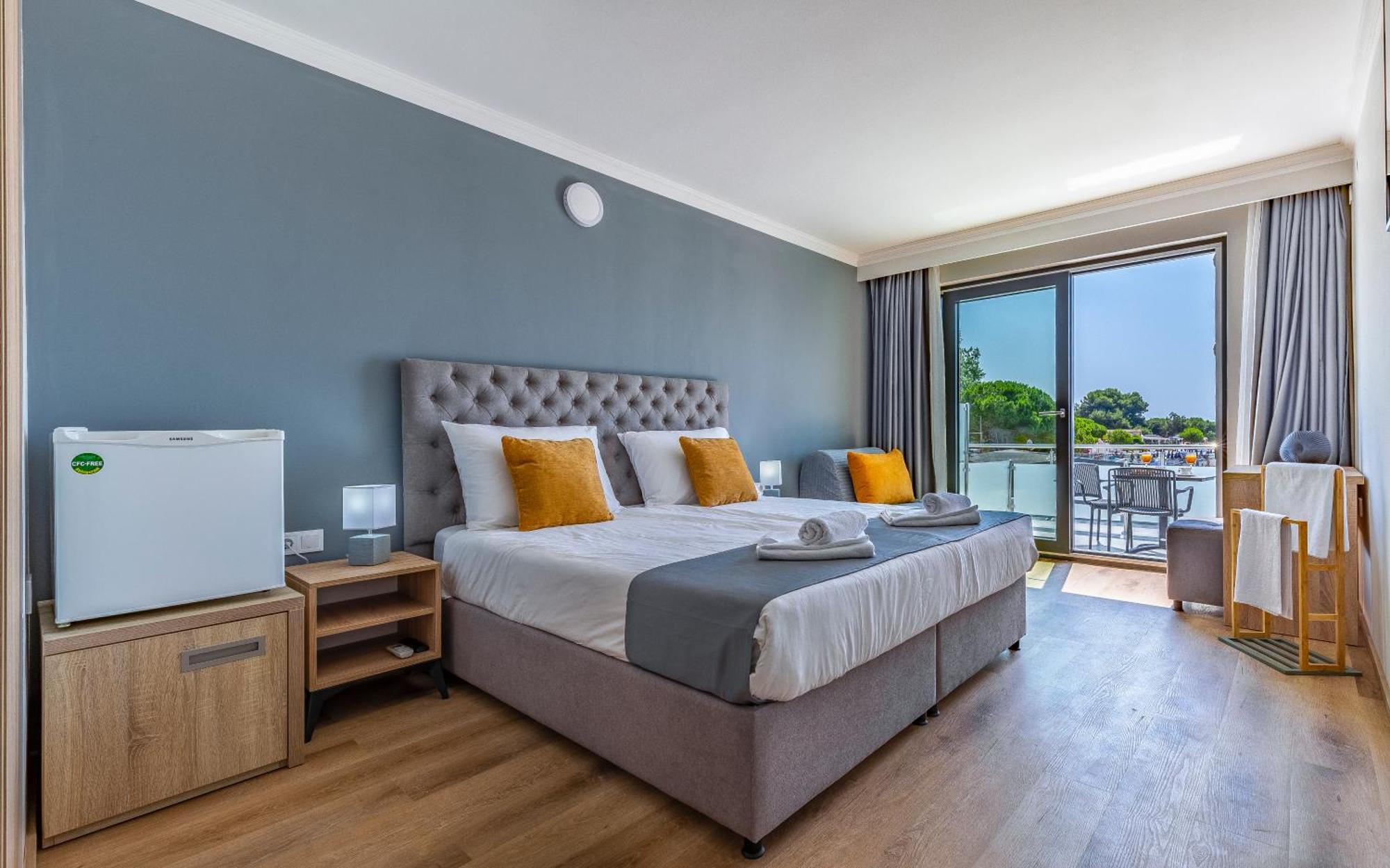 Hotel Koral 메덜린 외부 사진