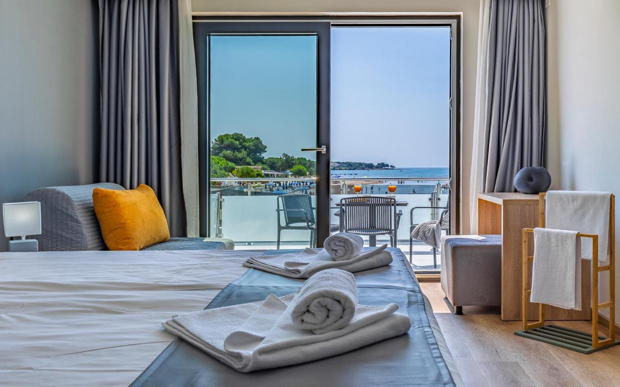 Hotel Koral 메덜린 외부 사진