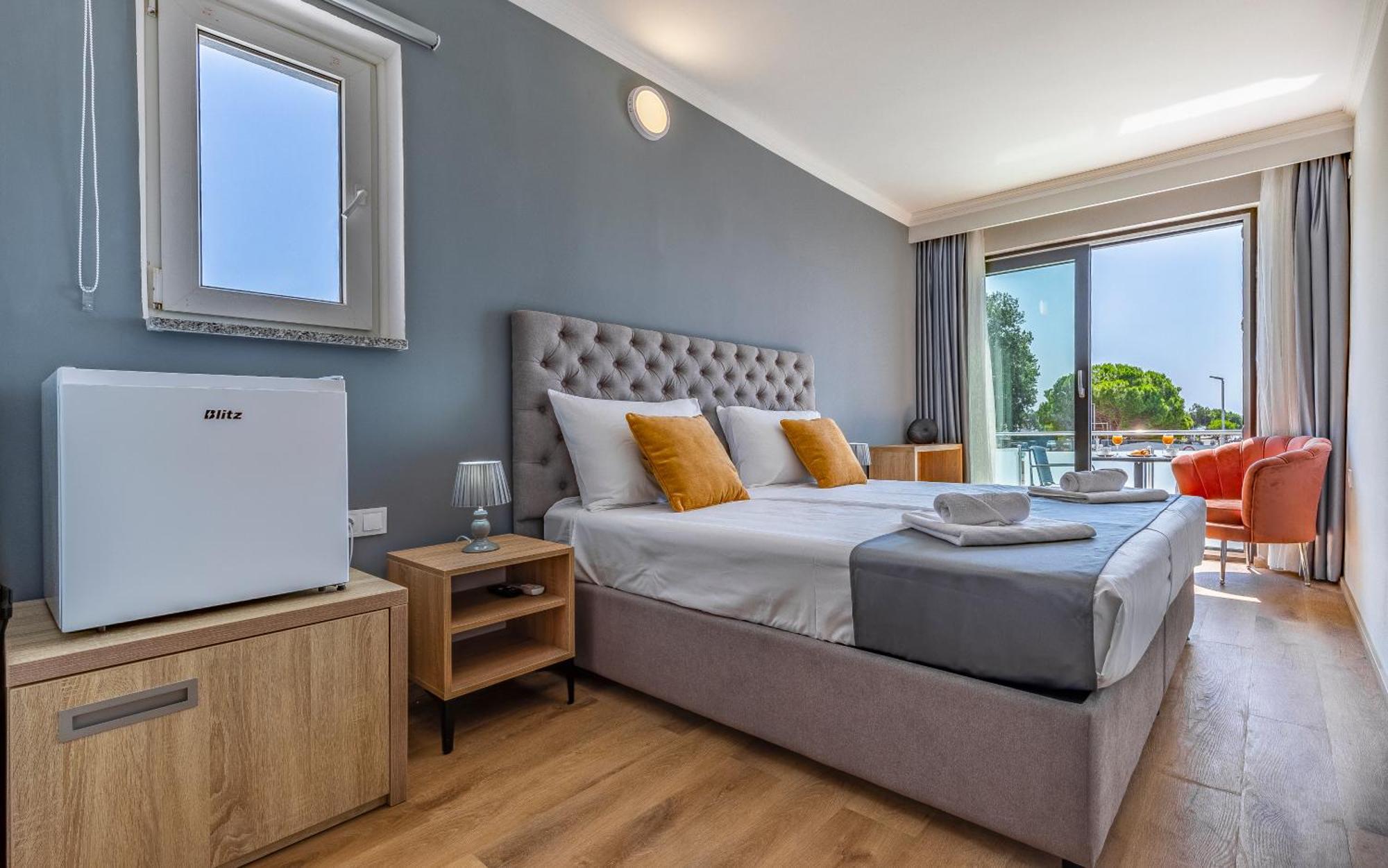 Hotel Koral 메덜린 외부 사진