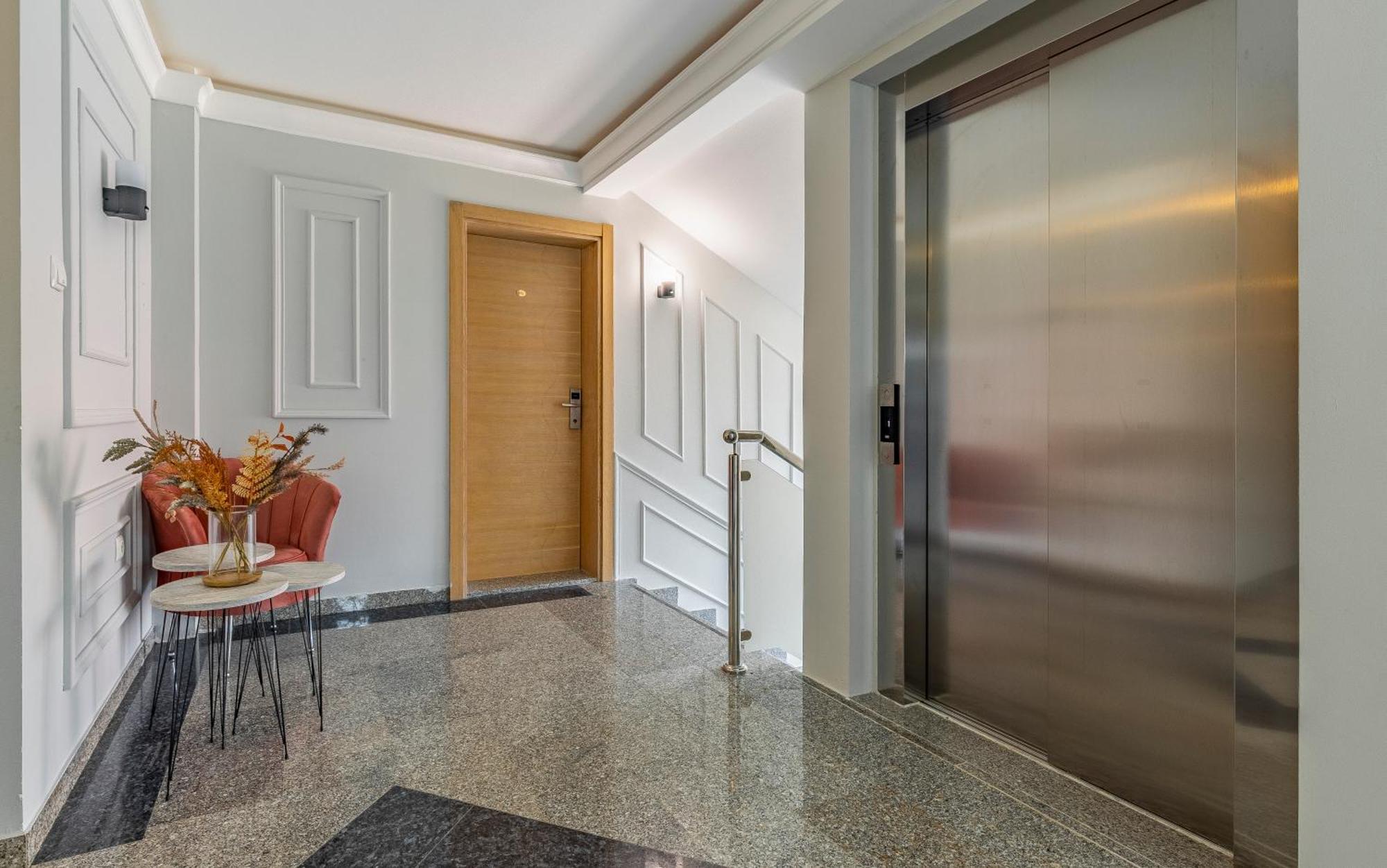 Hotel Koral 메덜린 외부 사진