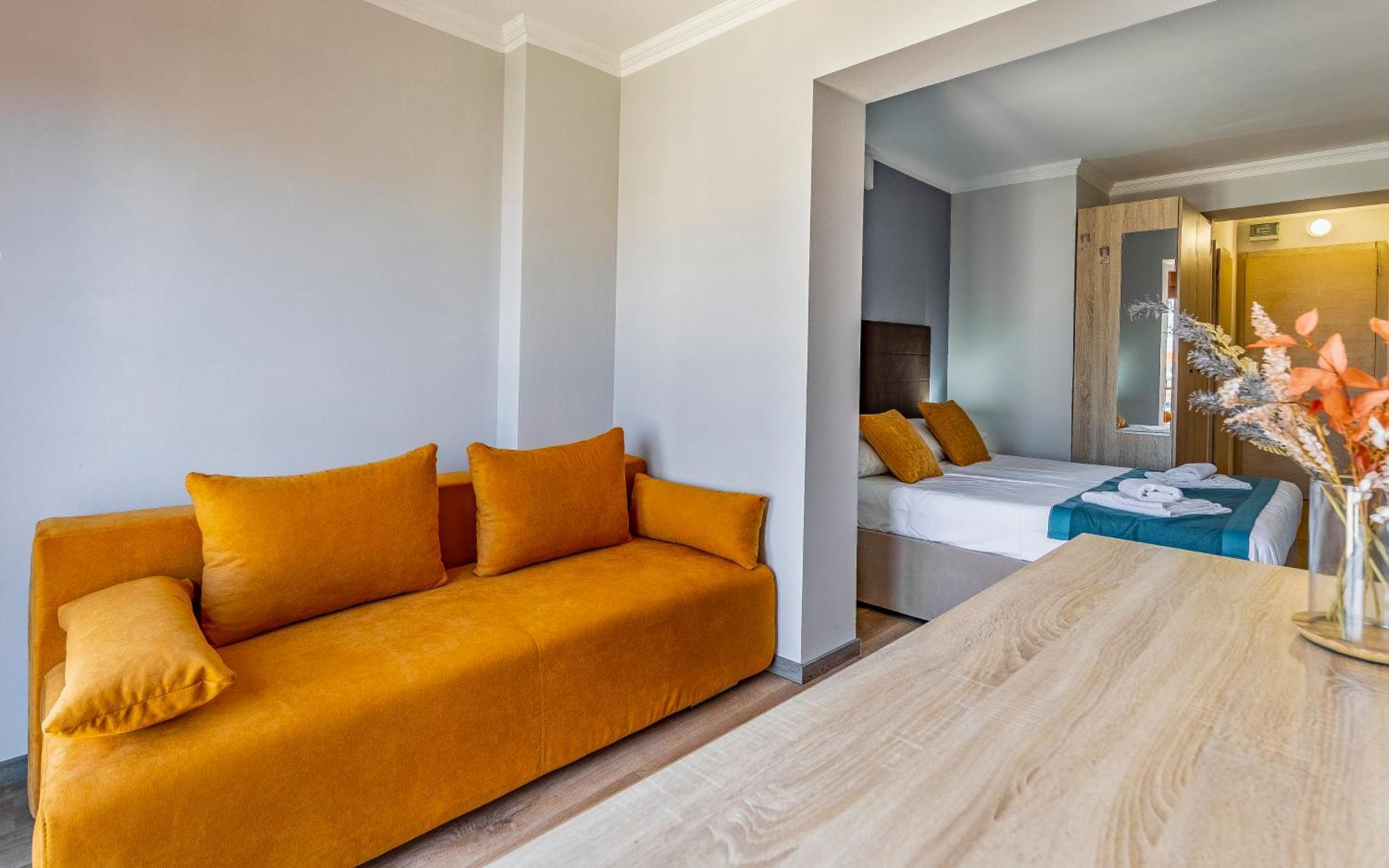 Hotel Koral 메덜린 외부 사진