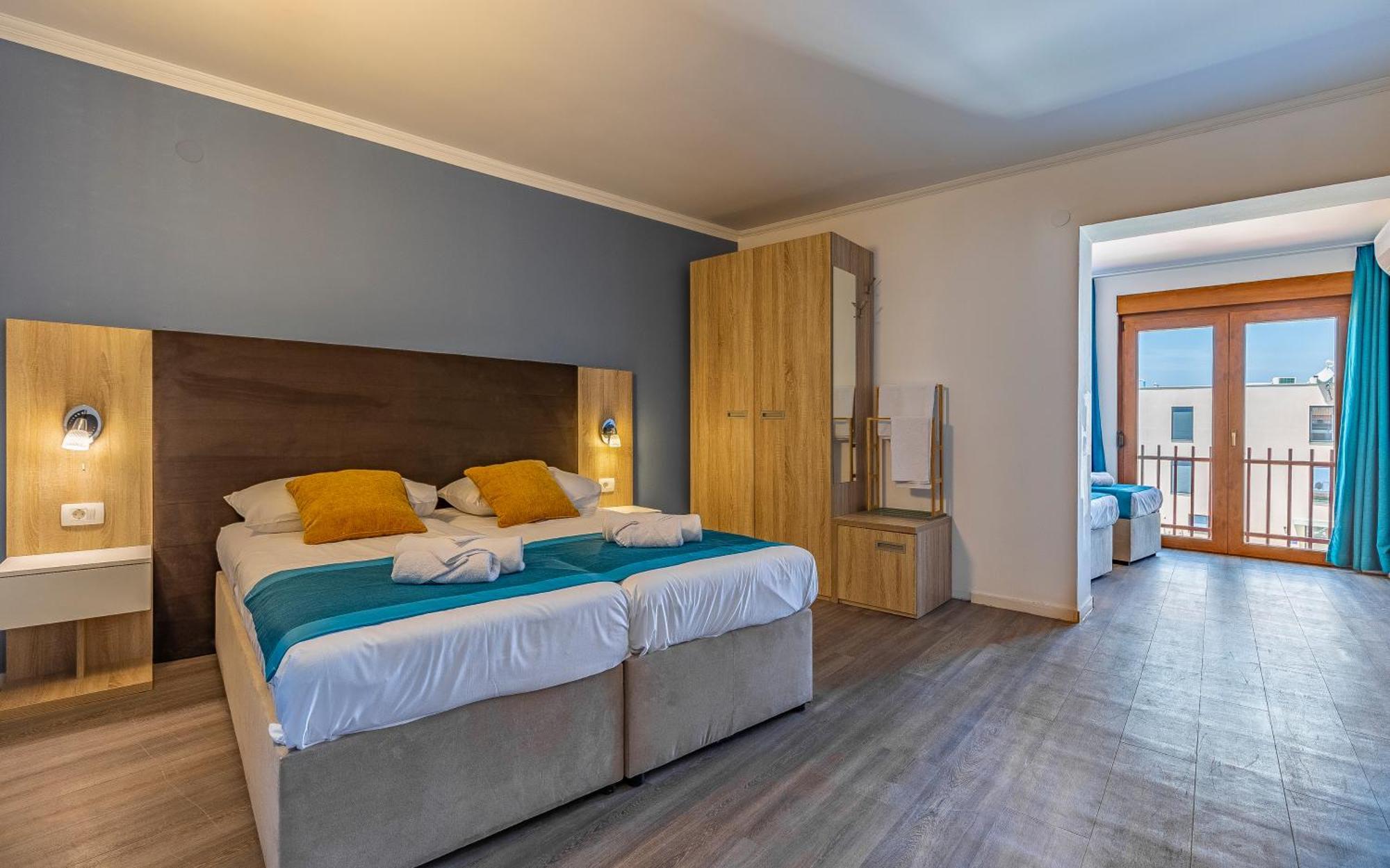 Hotel Koral 메덜린 외부 사진
